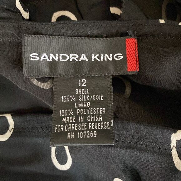 100% Silk Ruffle Skirt by Sandra King. Size 12 - Picture 3 of 7